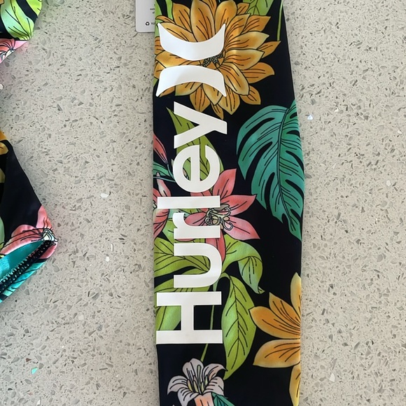 NEW Hurley Swim Suit - Picture 3 of 9